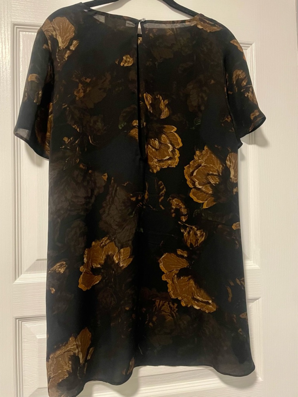 Wilfred 100% Silk Blouse with Floral Print Size Medium.